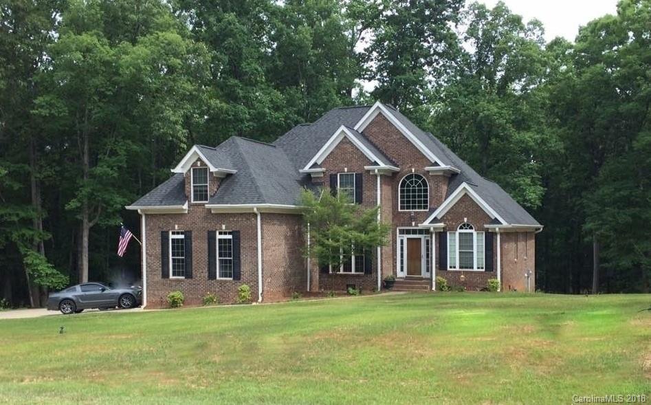 2858 Lakeshore Drive
