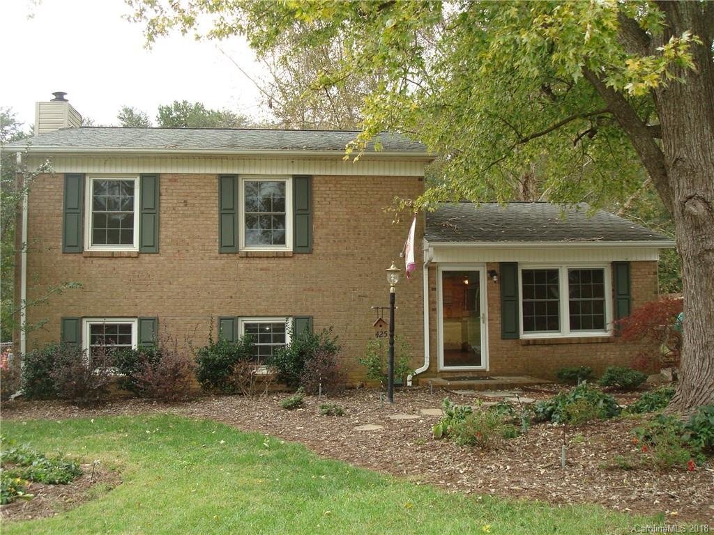 425 Fairfax Drive