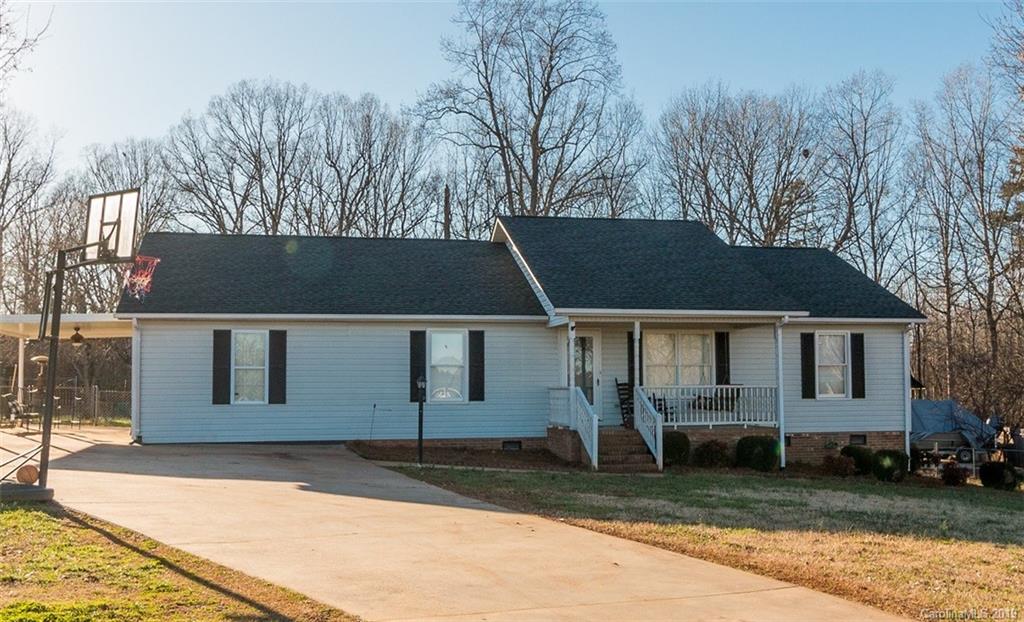 207 Pilots Ridge Drive