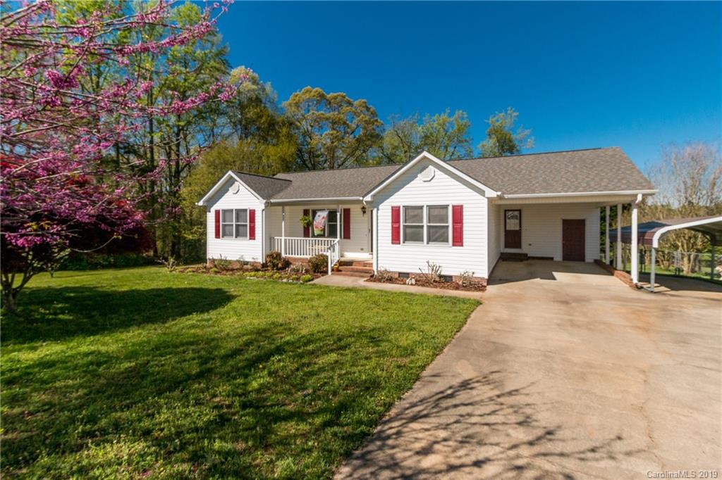 206 Pilots Ridge Drive