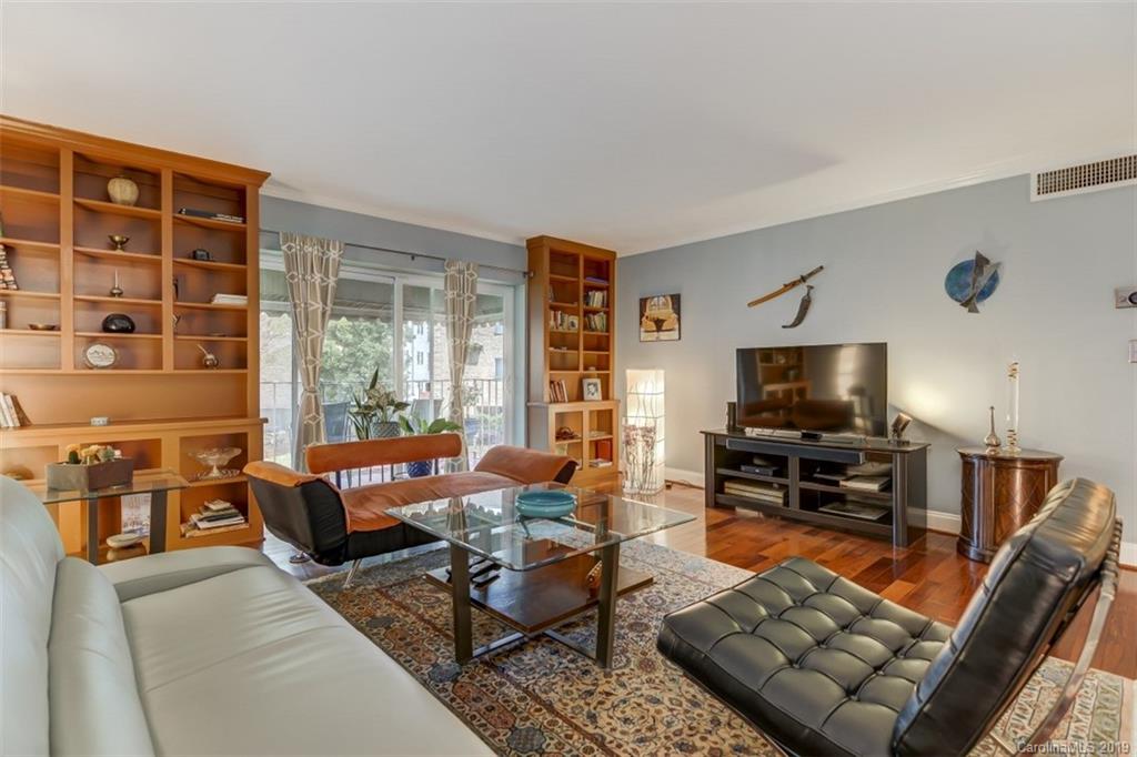 1323 Queens Road 217