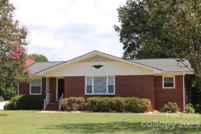 225 Neita Drive