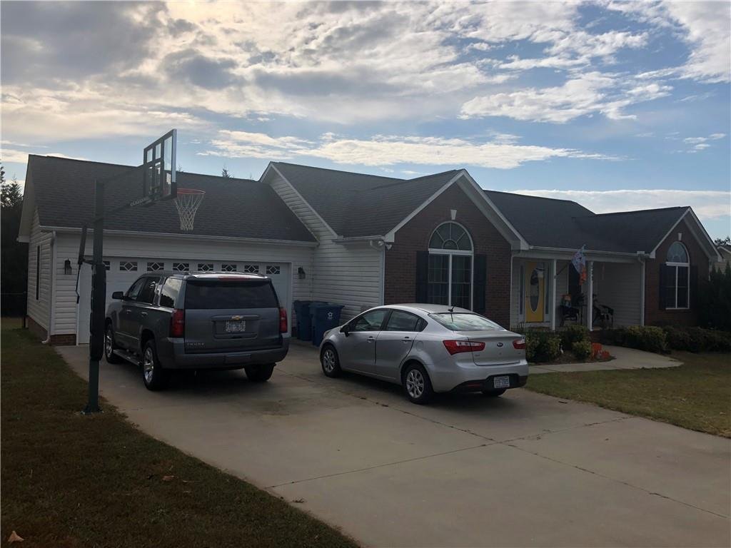 511 E Carpenter Street