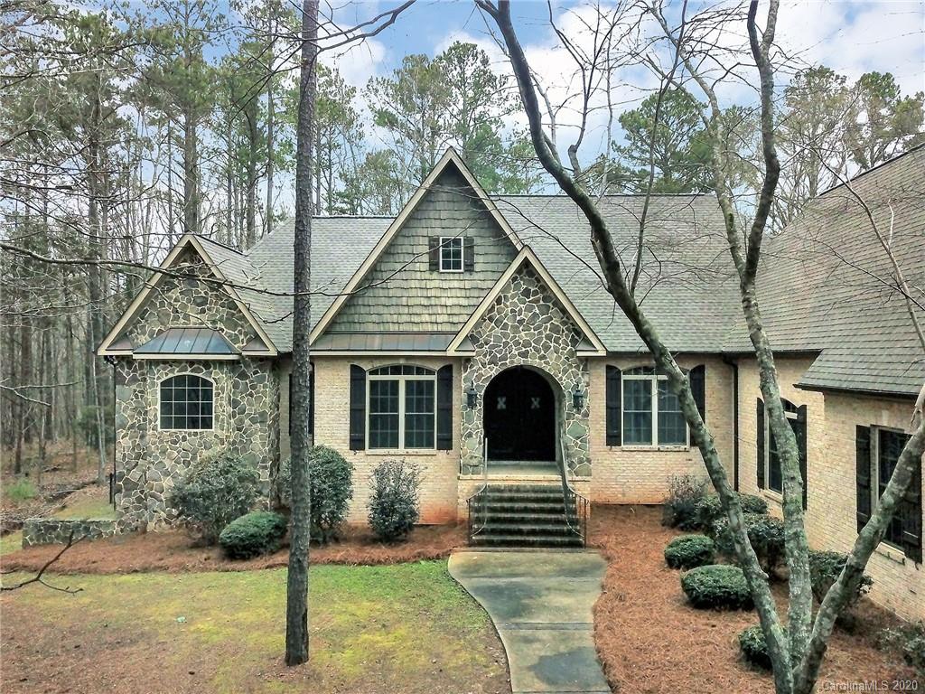 2894 Lakeshore Drive