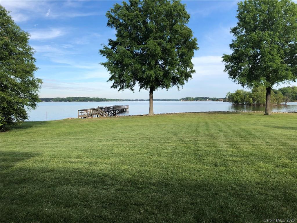 5084 Waterside Circle