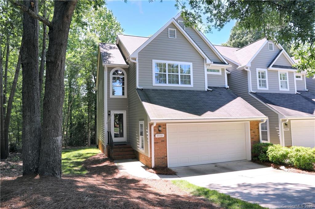 9042 Saint Thomas Lane