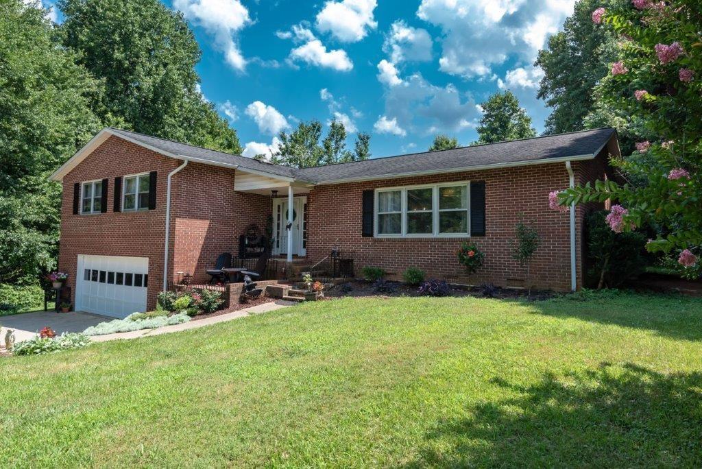 1099 Castleton Court