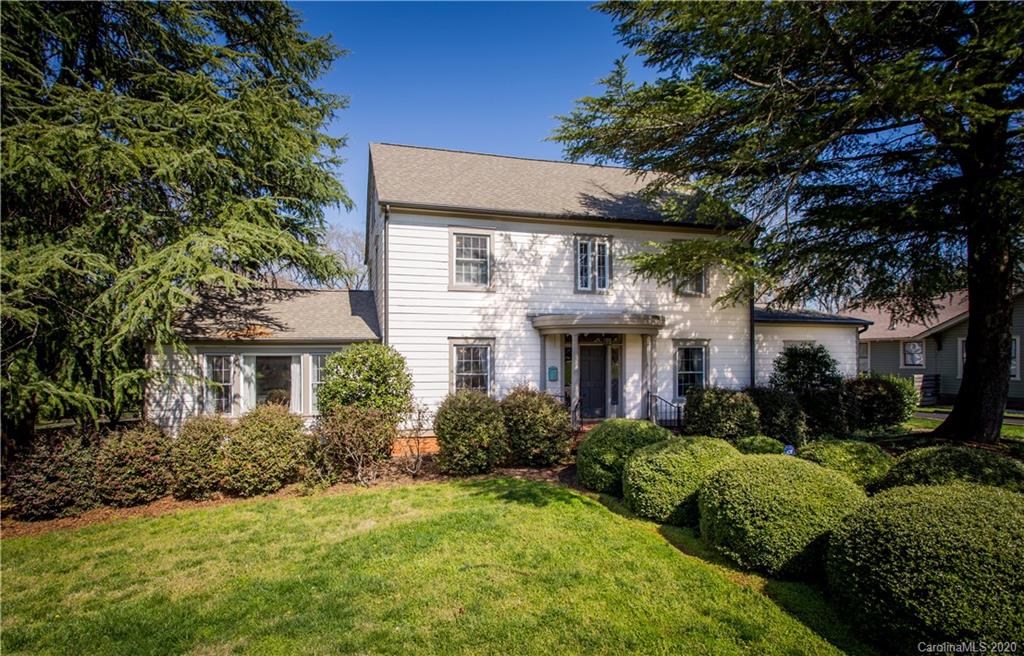 114 W Woodrow Avenue