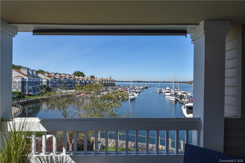 18883 Vineyard Point Lane