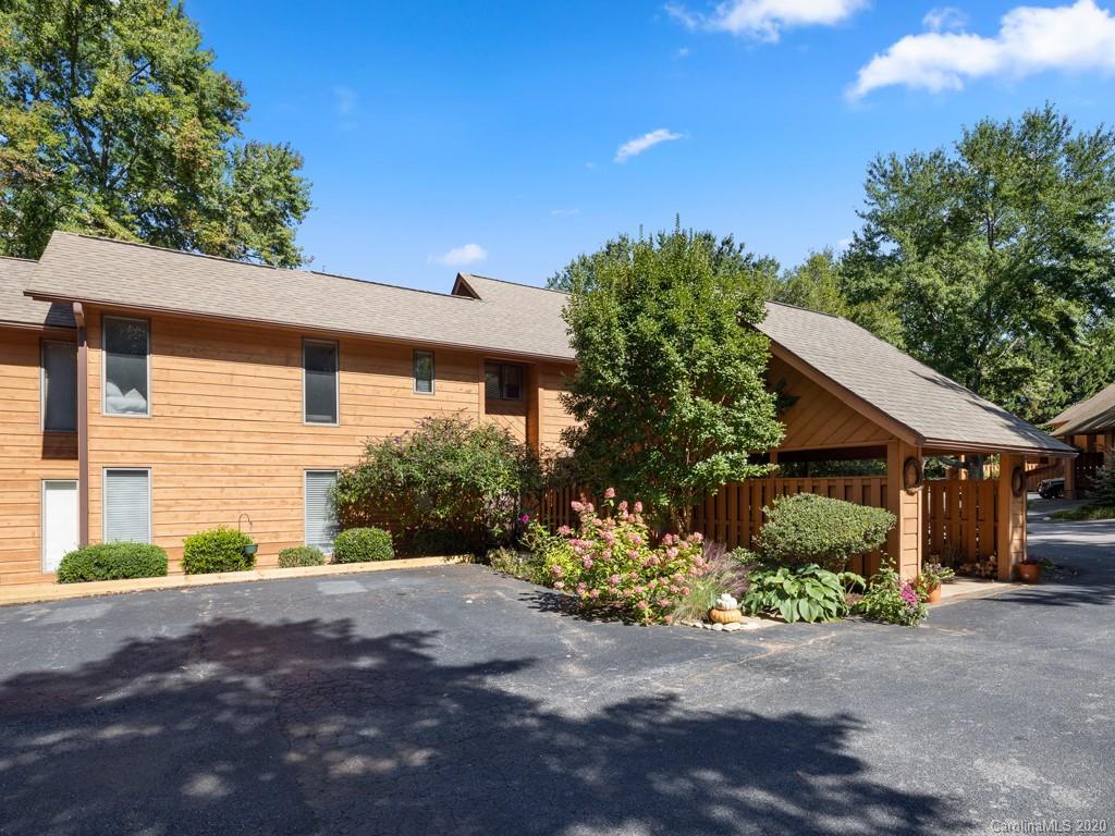 17 Village Drive