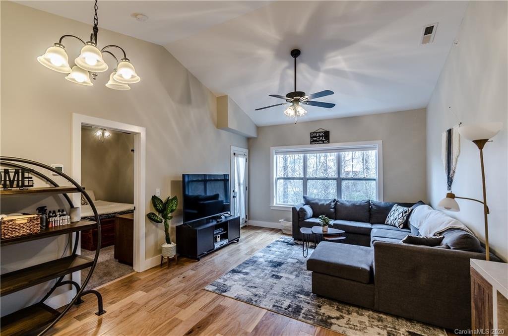 124 Foxden Drive 303