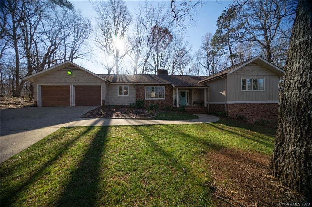 2610 Eastbrook Lane
