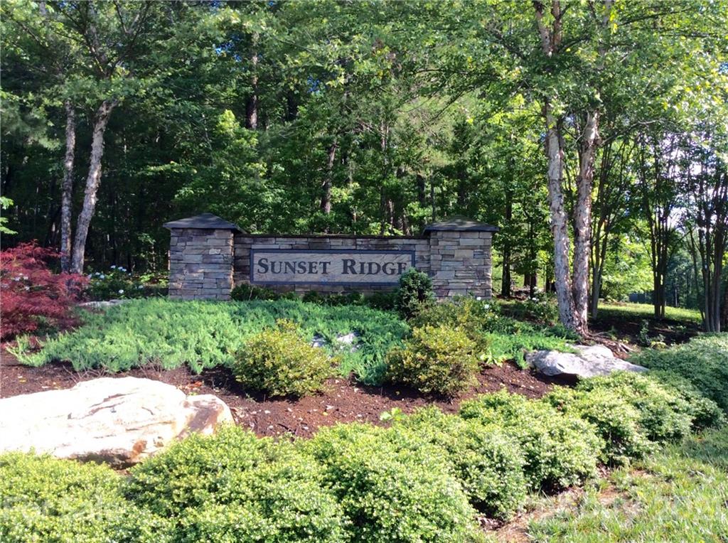 Sunset Ridge, Morganton community