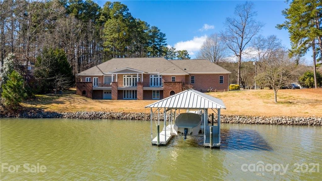 2924 Nance Cove Road