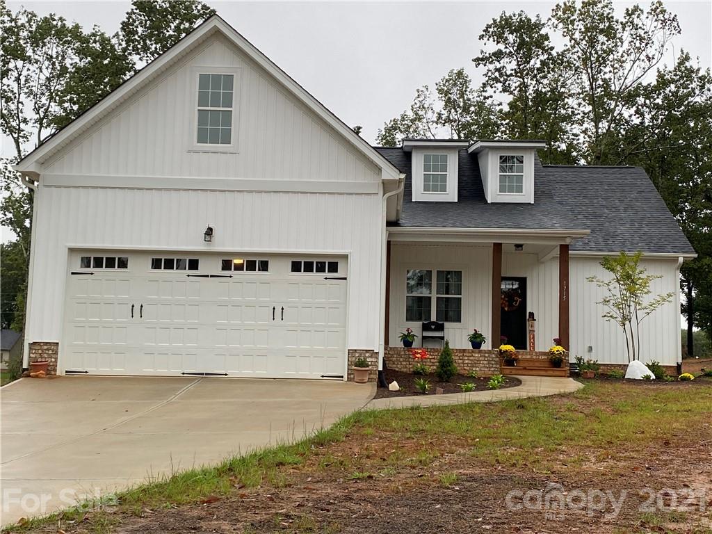1715 Ivey Court