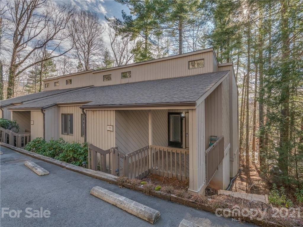 17 Cedarwood Trail D