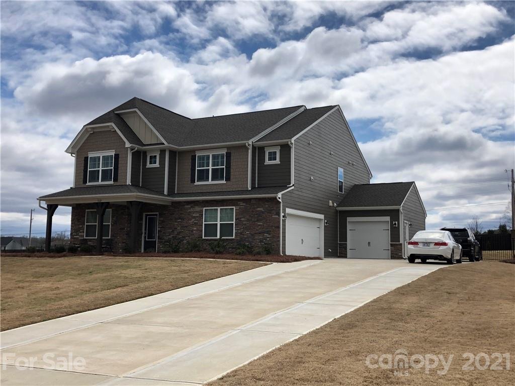 1122 Leland Drive