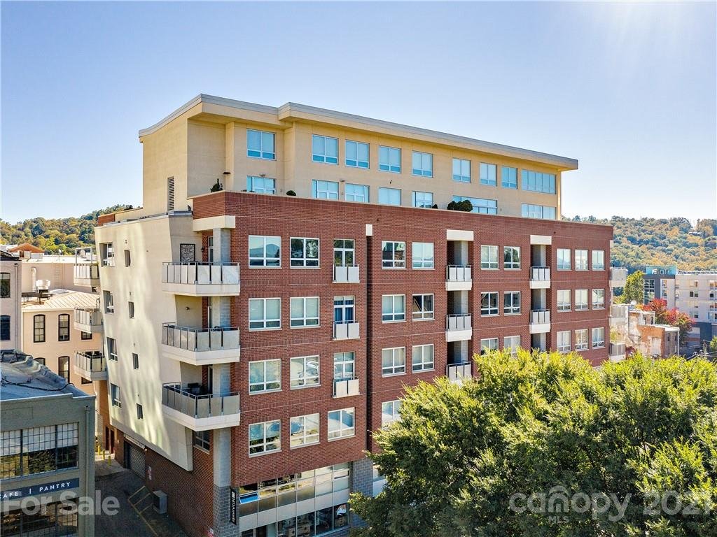 12 S Lexington Avenue 503