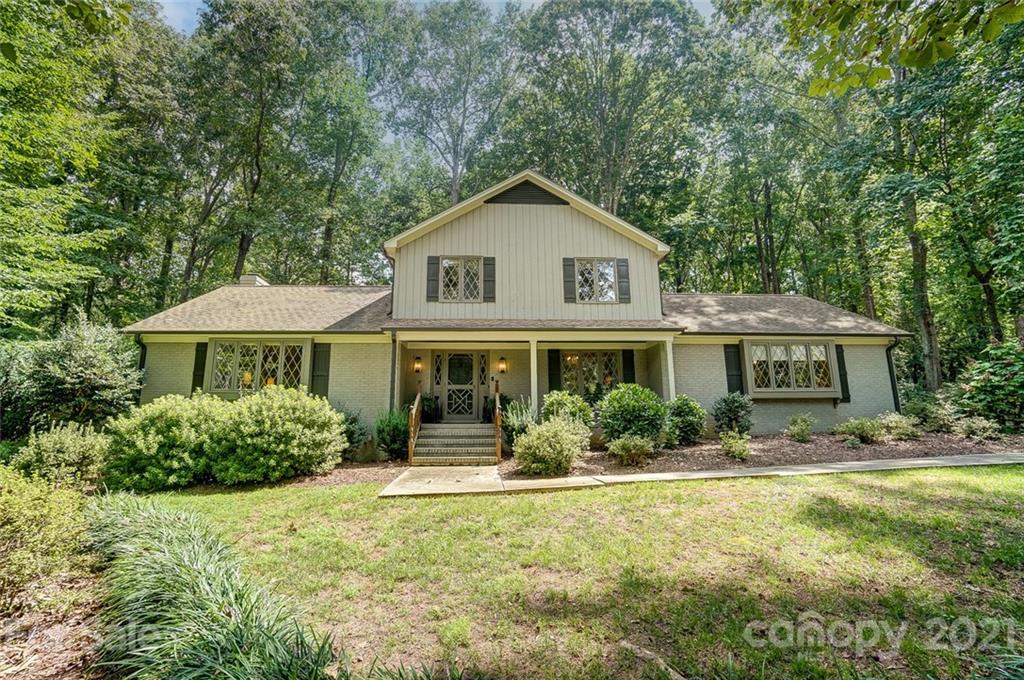 2520 Heritage Circle