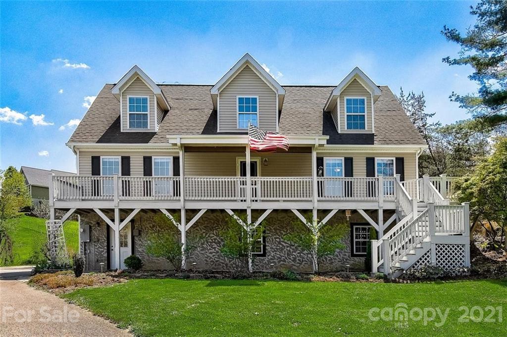 324 Macneil Way