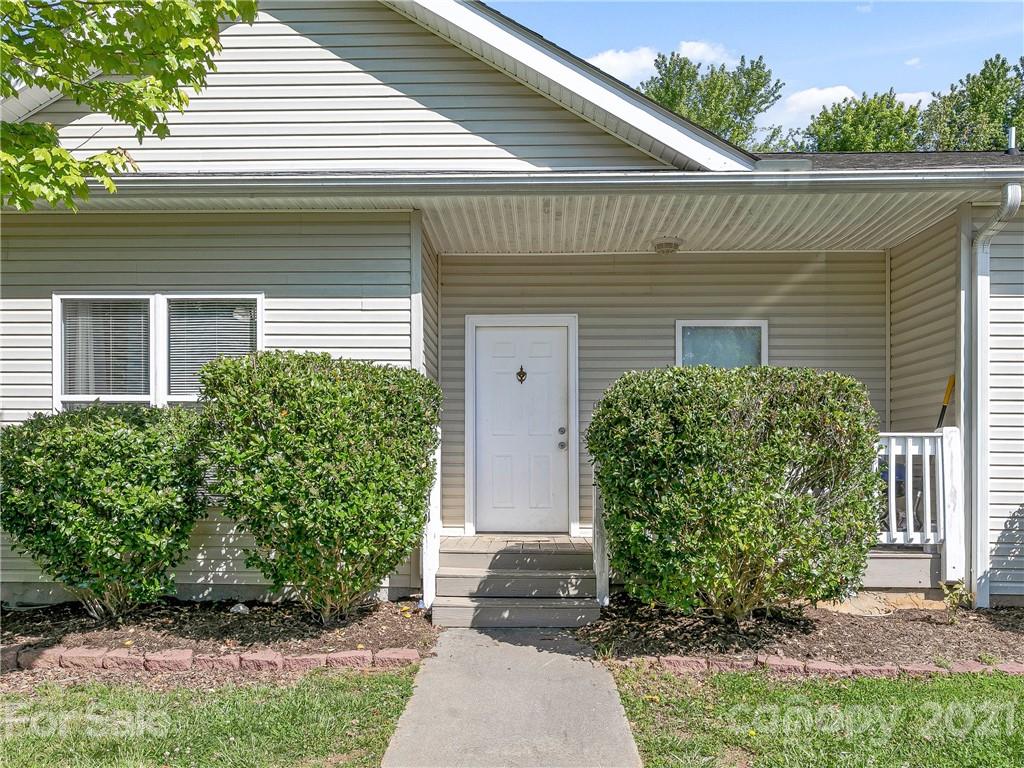 711 Villas Court 32
