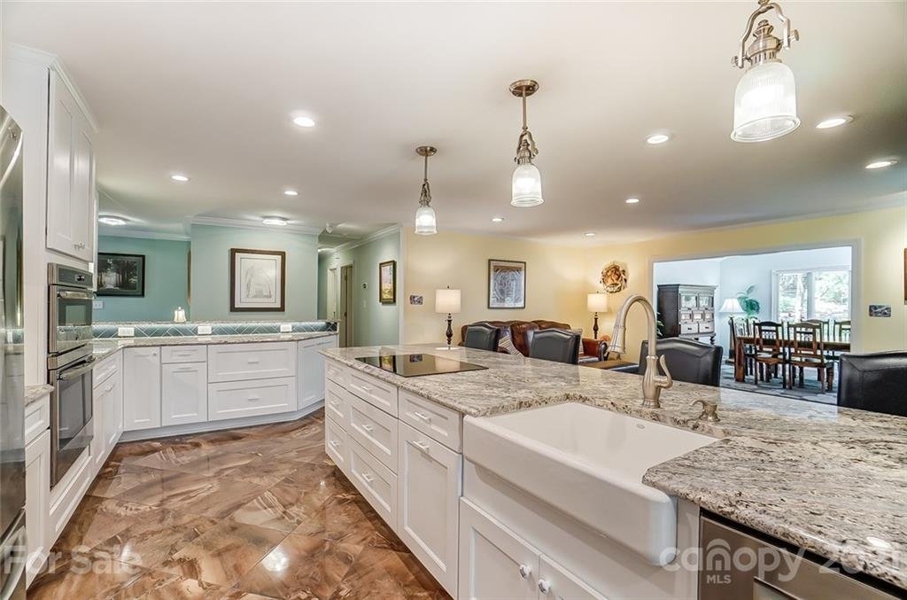 4001 Bridgewood Lane