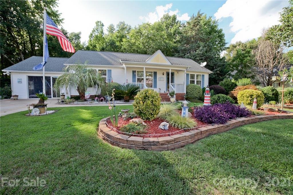 1421 Meadow Wood Drive