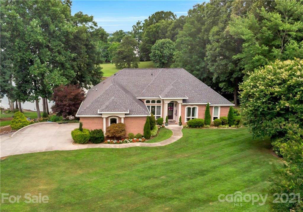 154 Quail Hollow Drive