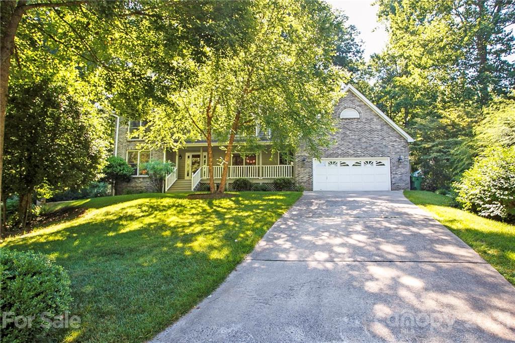 1038 Windsor Drive