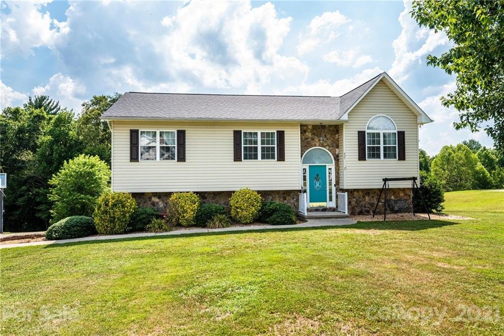 457 Meadowridge Drive