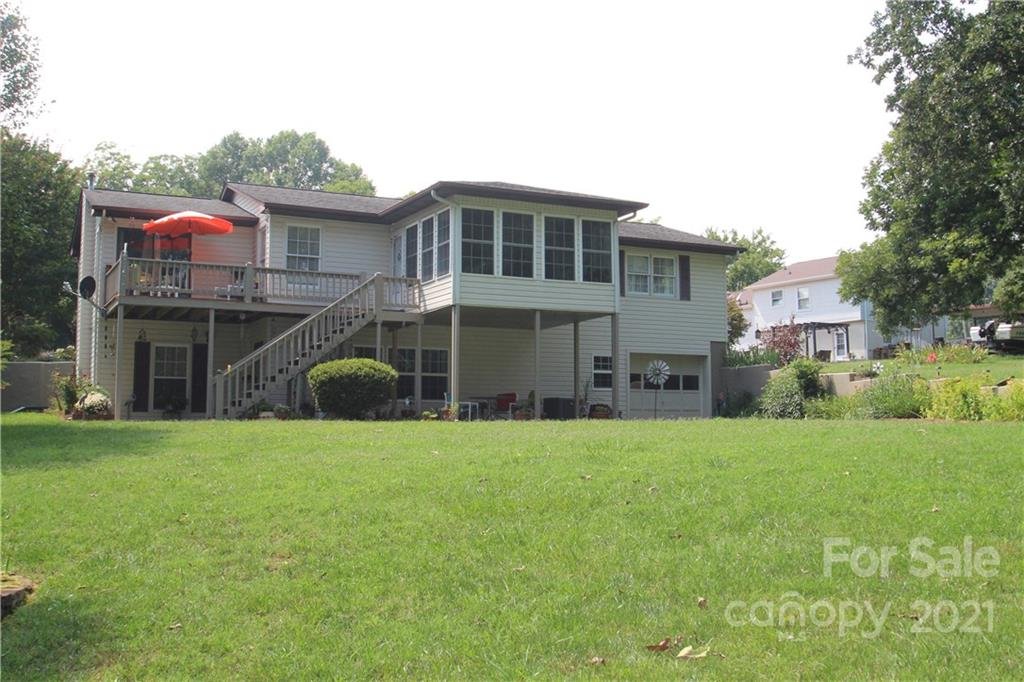 810 Borders Road