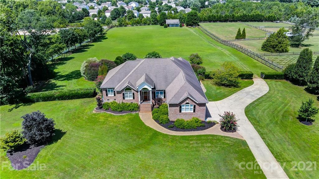 1212 Rosehill Drive