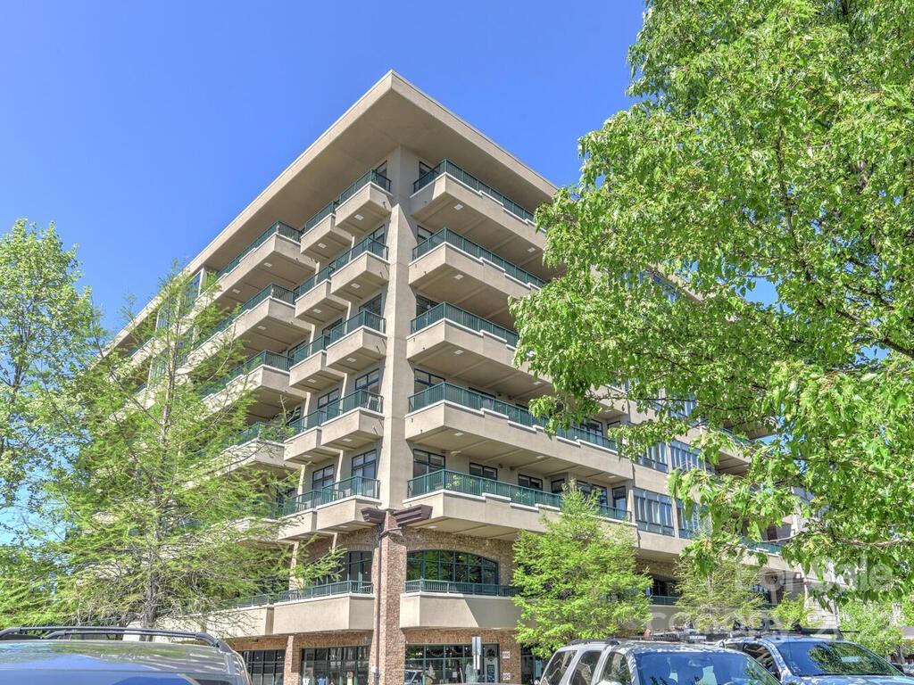 21 Battery Park Avenue 607