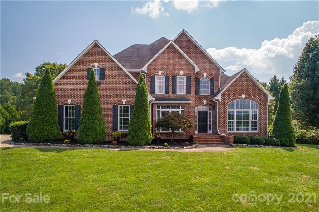 411 Woodridge Drive