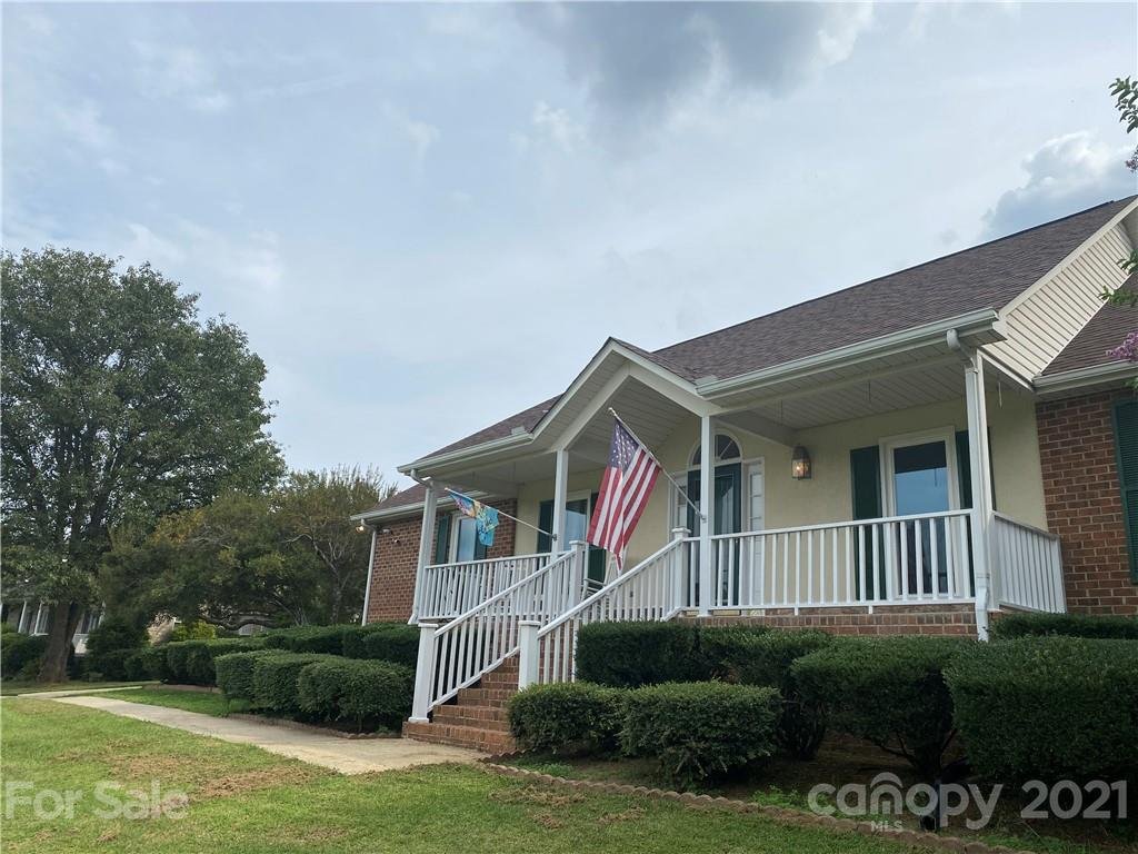 207 Brook Valley Drive