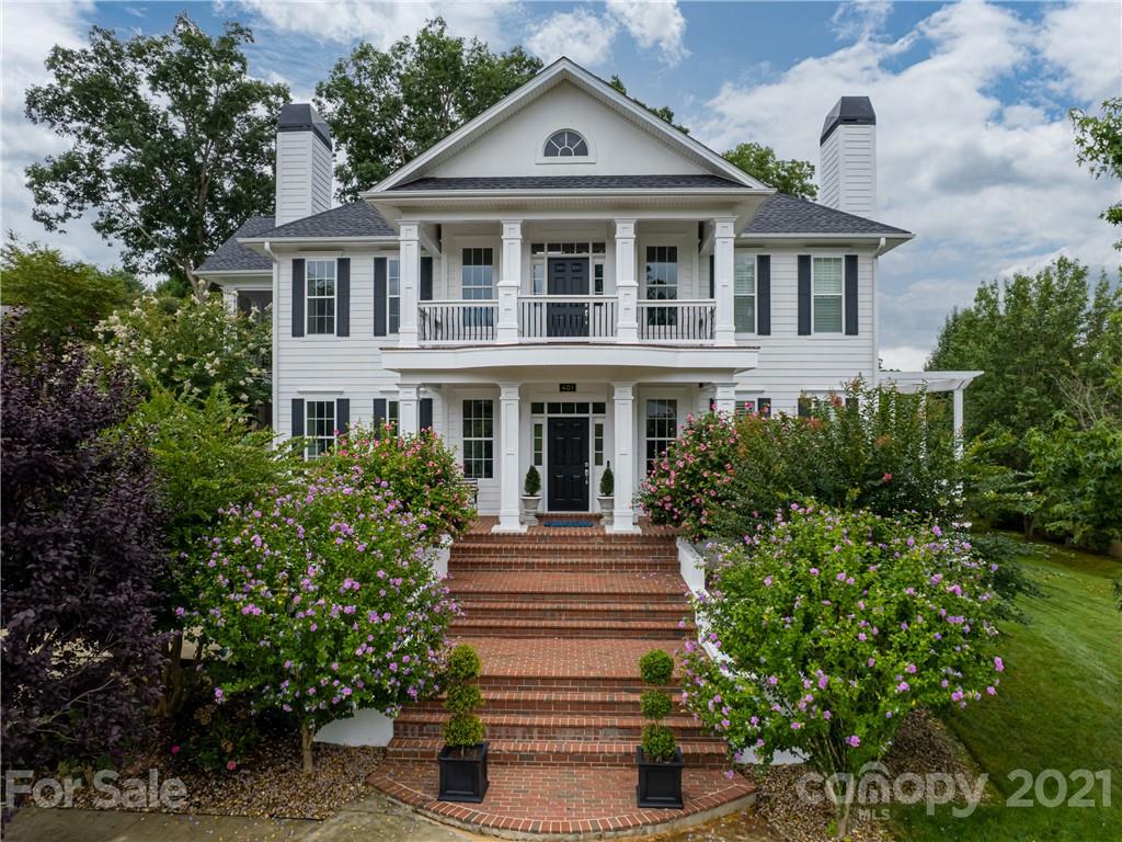 401 Oak Tree Lane