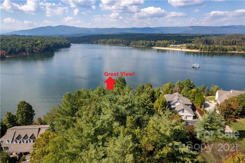 2290 Lake Forest Cove