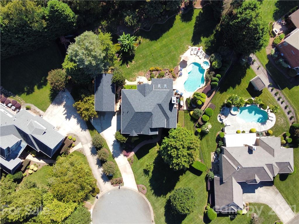 108 Castle Bay Court