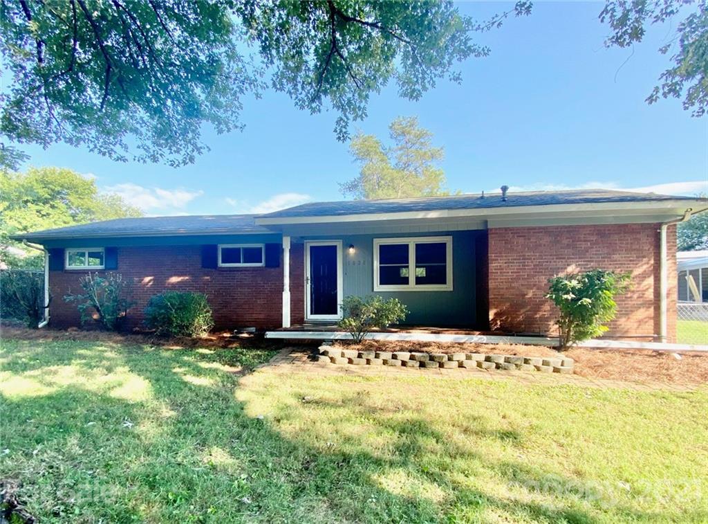 1028 Old Mountain View Road