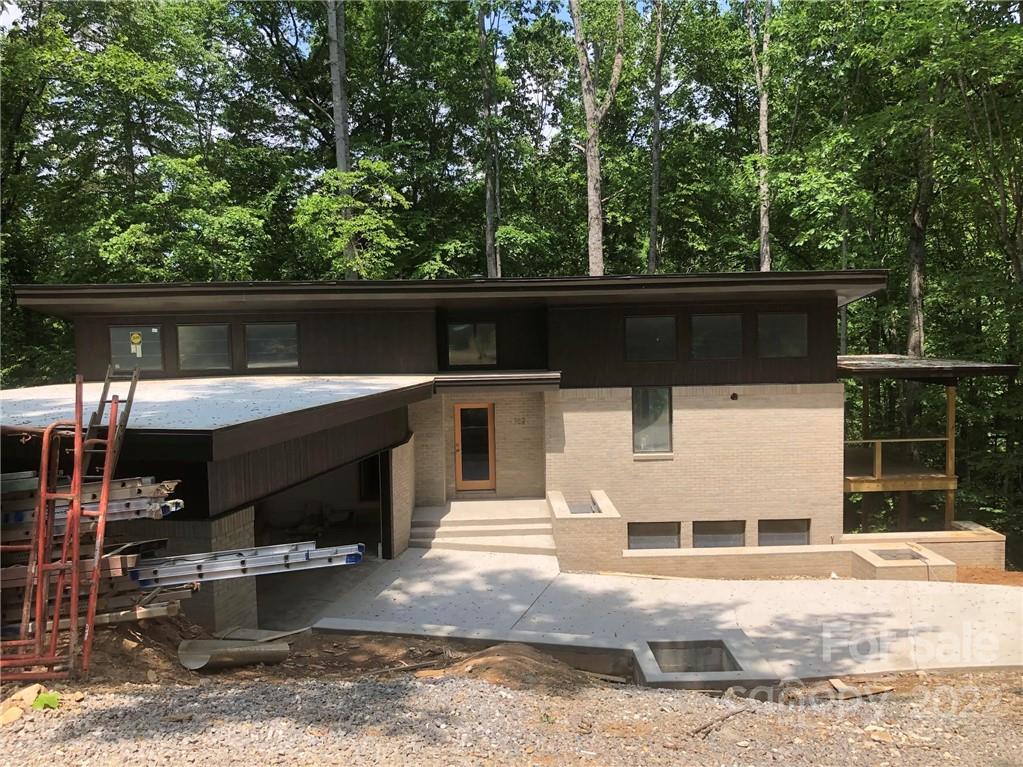 162 Sequoyah Hills Drive