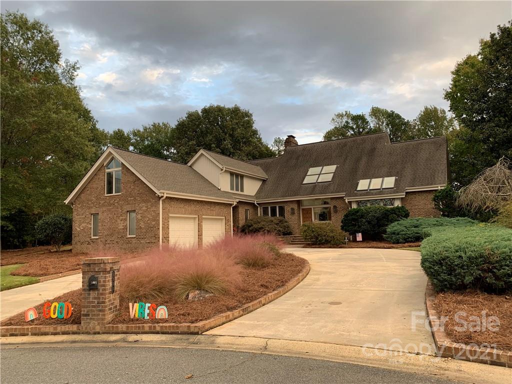 5901 Marsailles Court