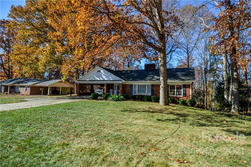303 Heritage Road