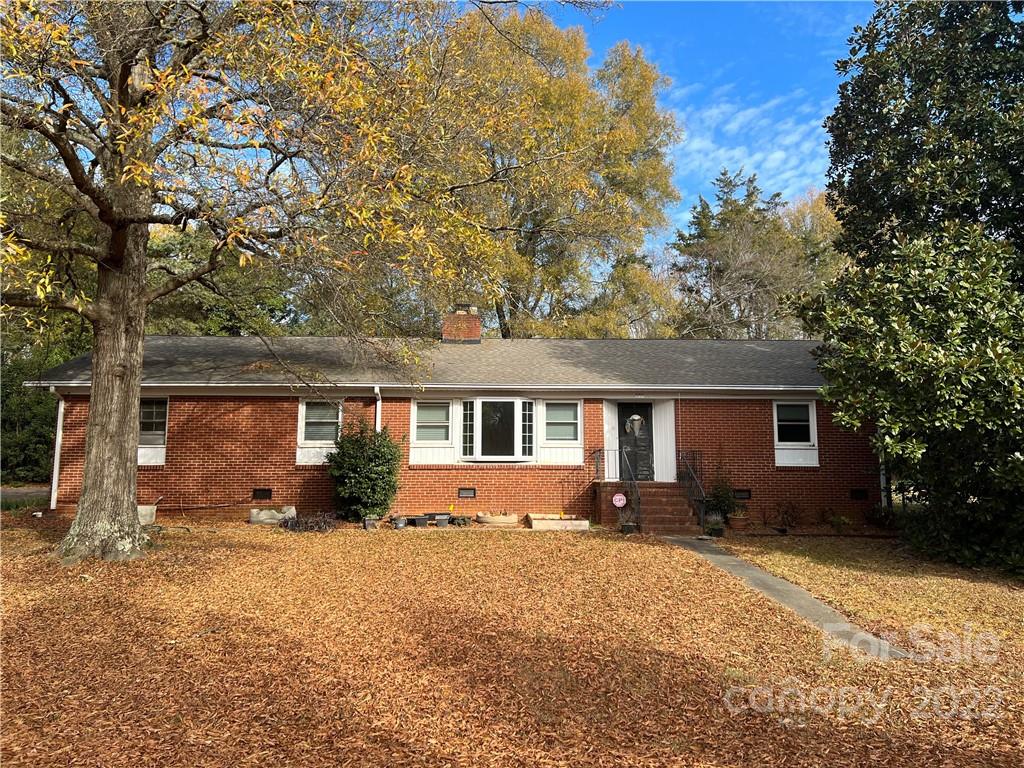 225 Shenandoah Circle