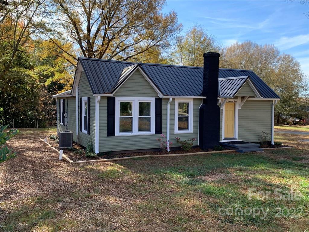 103 W J Street 40-41