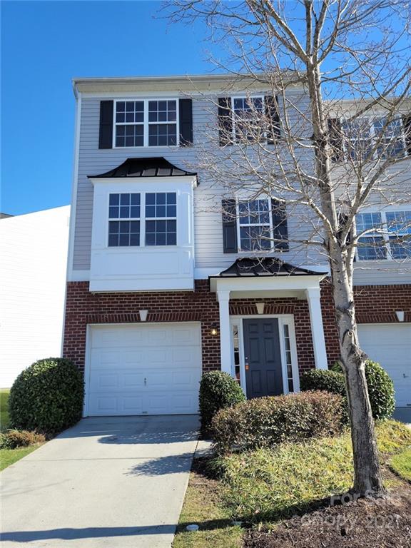 9841 Walkers Glen Drive