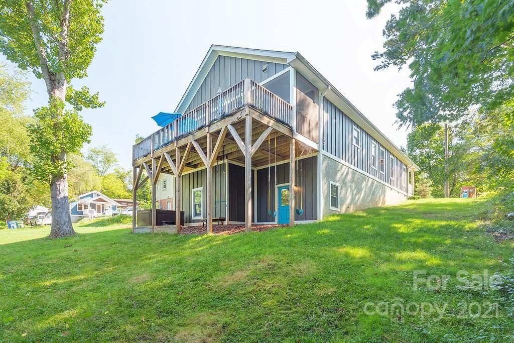 2 Pineview Street