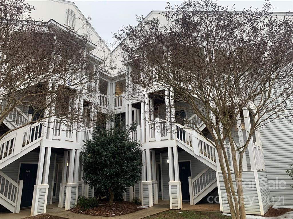 20 Hamiltons Harbor Drive 838