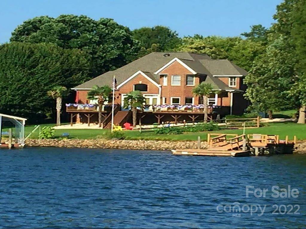 4944 Moonlite Bay Drive