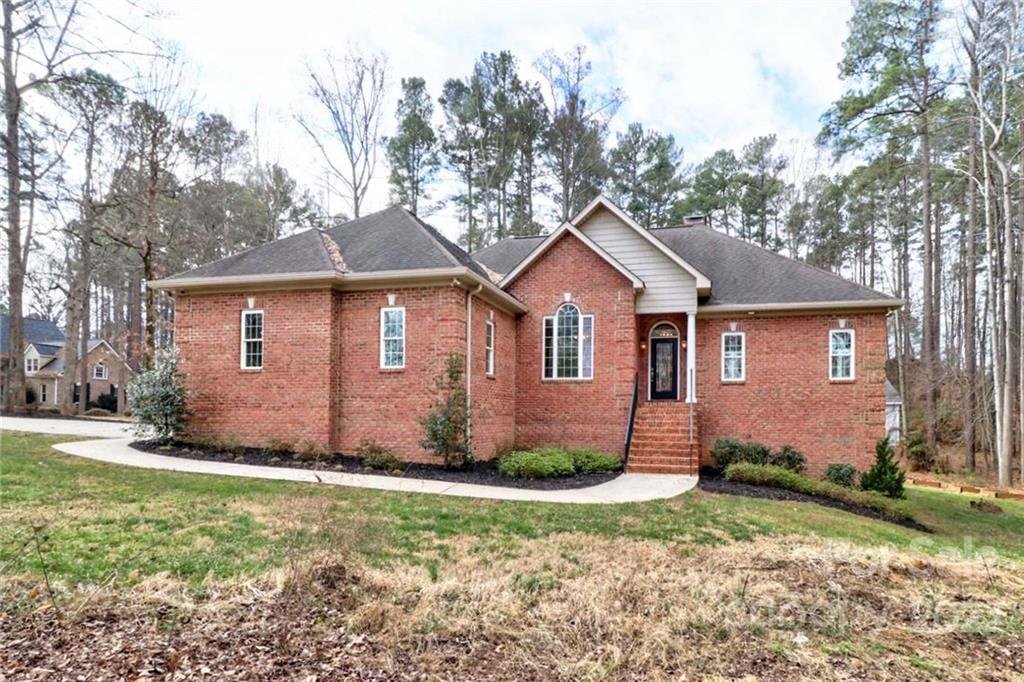 110 Lindbergh Lane