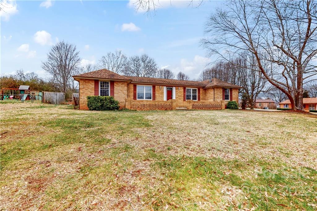 2198 Ridgewood Drive